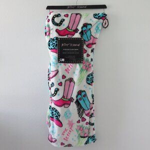 Betsey Johnson Ultra Soft Plush Throw Blanket (50 in x 70 in)
